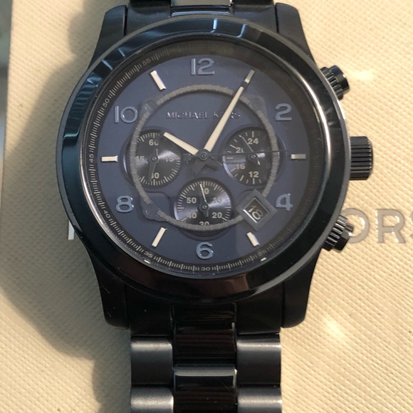 MK8538 Michael Kors Watch - Picture 7 of 9